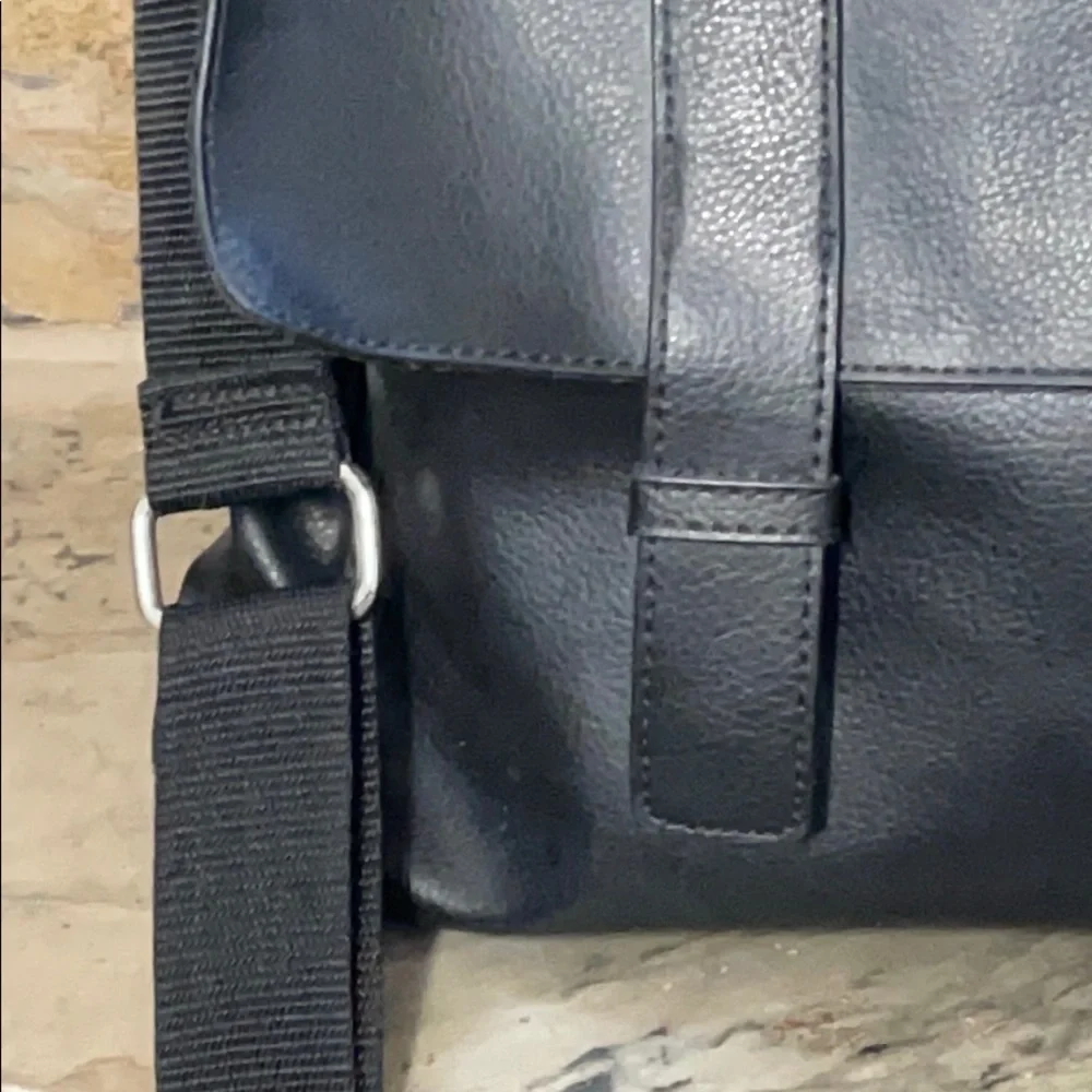 Kenneth Cole Reaction this kenneth